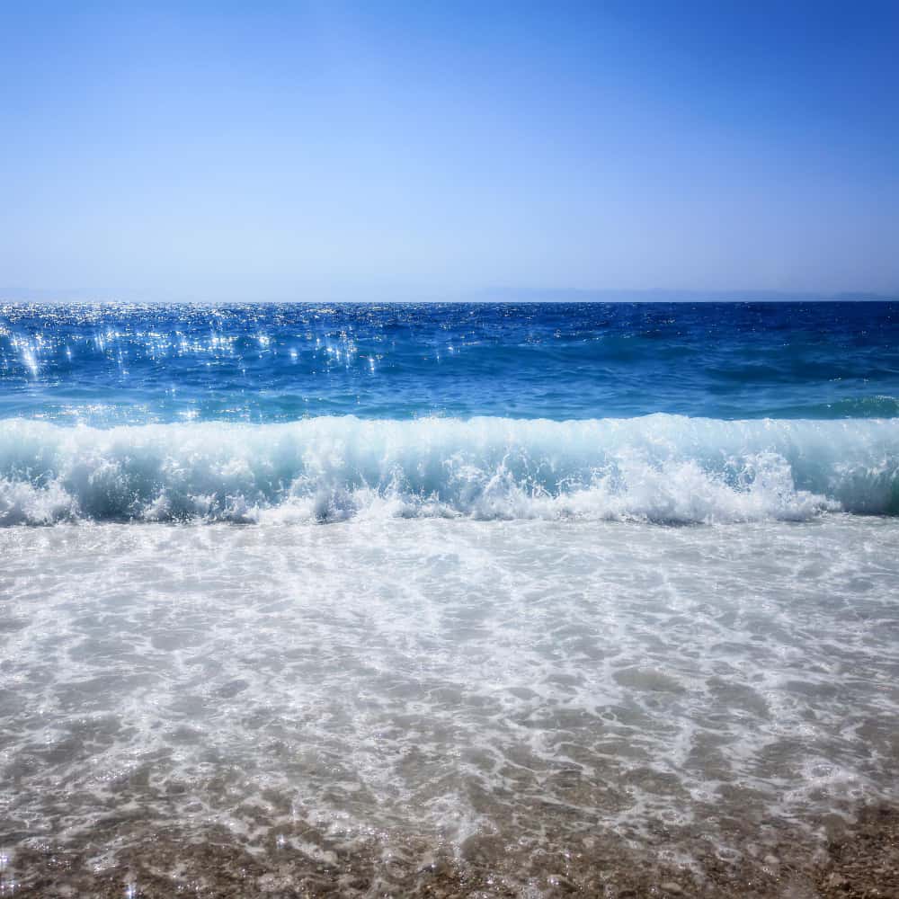 أمواج البحر