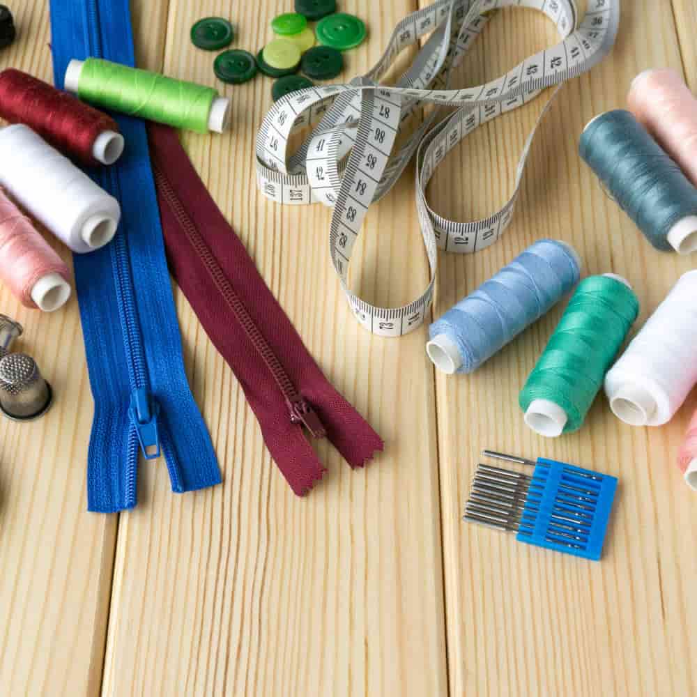 أدوات خياطة