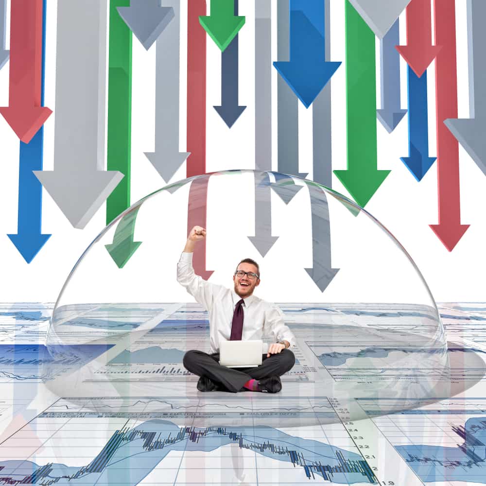 رجل متحمس يجلس على الأرض ويعلوه عدة أسهم