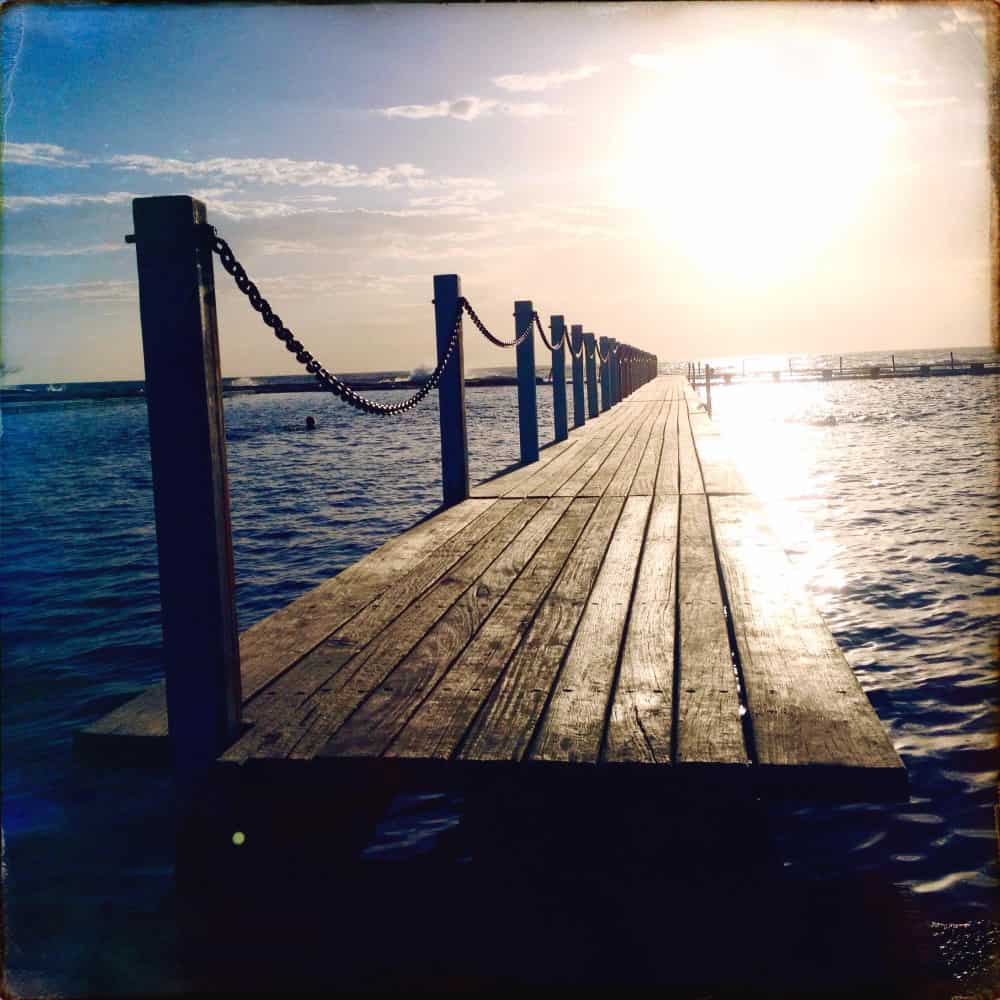 صورة جسر مائي وقت الشروق صورة جسر مائي وقت الشروق