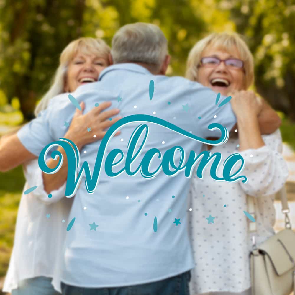 رجل يرحب بإخوته