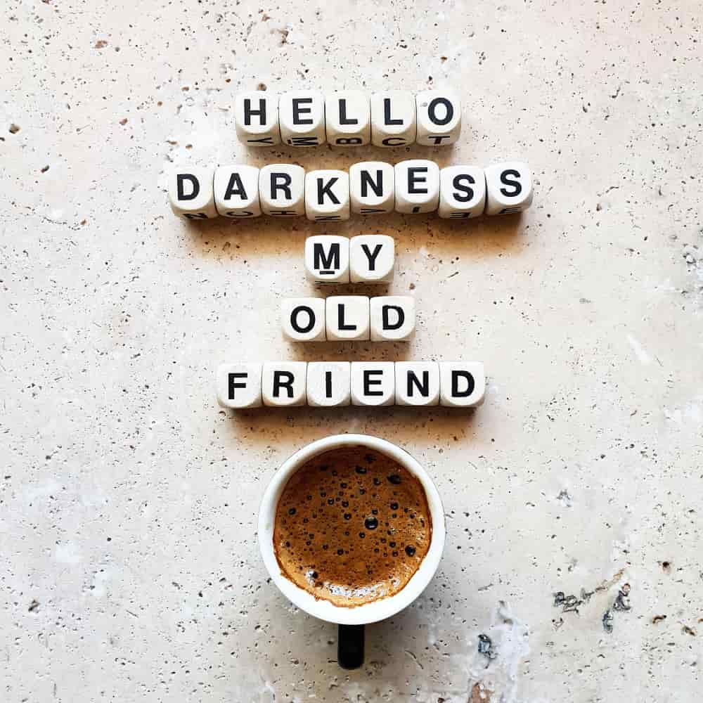 عبارة مع فنجان قهوة عبارة مع فنجان قهوة