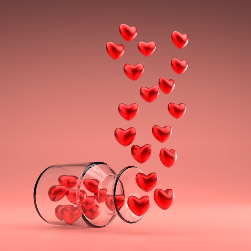 قلوب حمراء تخرج من زجاجة